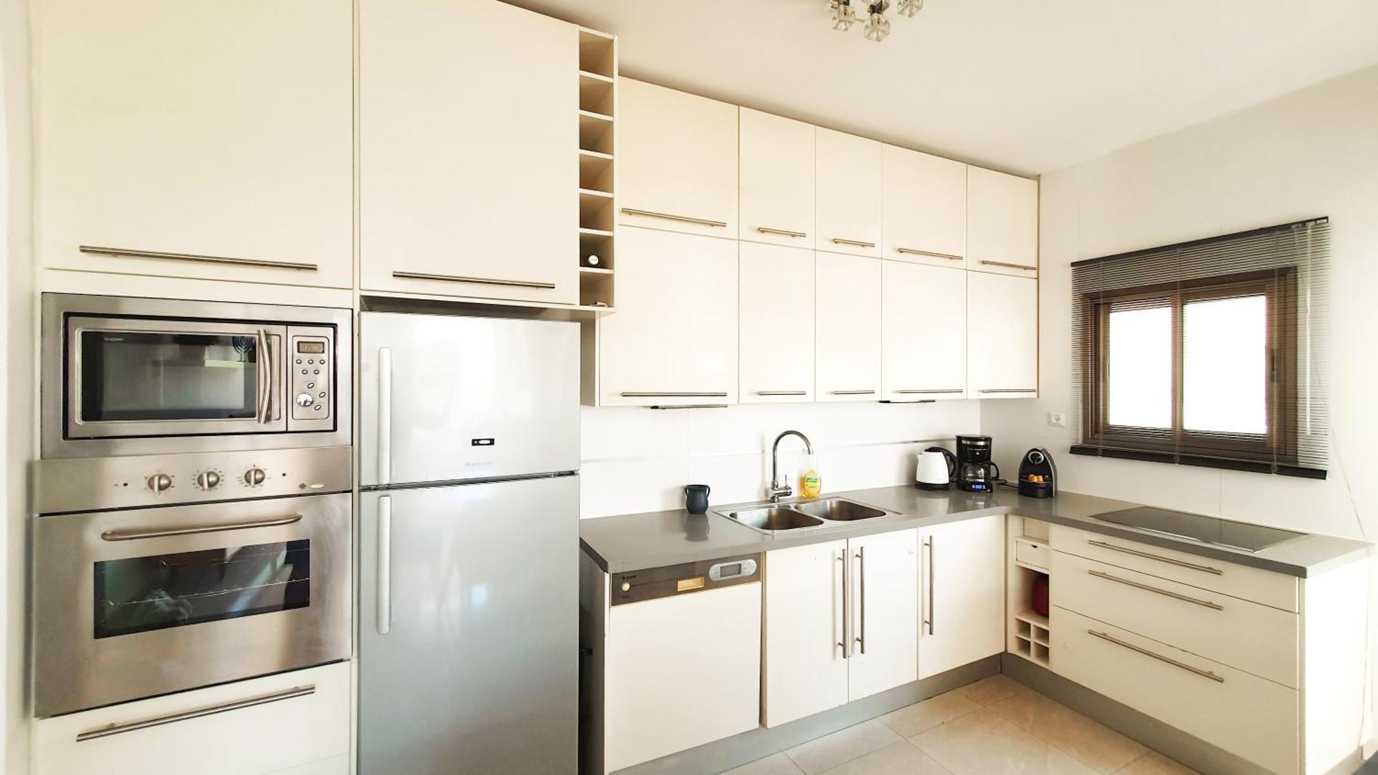 Bnb Israel Apartments - Harav Kook Lilas Τελ Αβίβ Εξωτερικό φωτογραφία